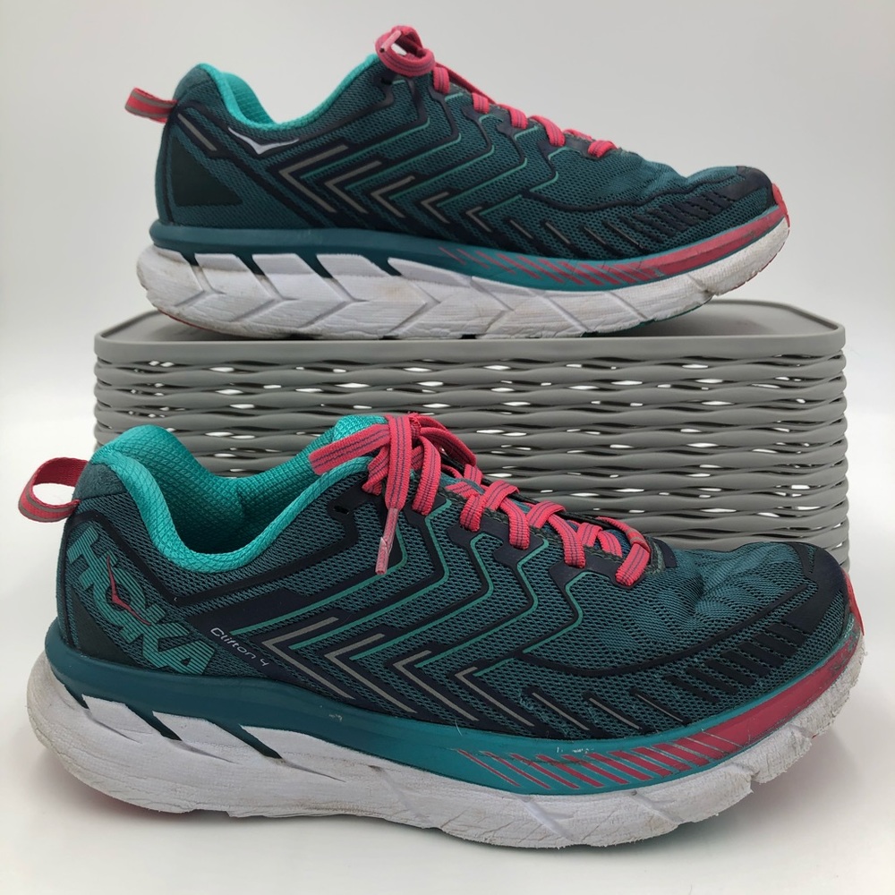 HOKA One One Womens Clifton 4 in Turqoise and Pink